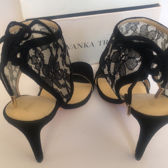 Ivanka Trump Black Multi Fabric Pump - Picture 2 of 3